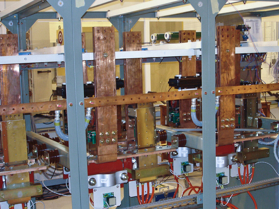 SMSgroup Image Thristor control image