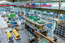 Pre-assembly gearbox in SMS group workshop