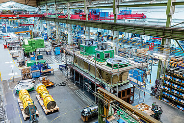 Pre-assembly gearbox in SMS group workshop